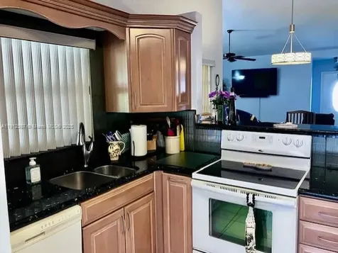 14630 S Beckley Square Davie FL 33325