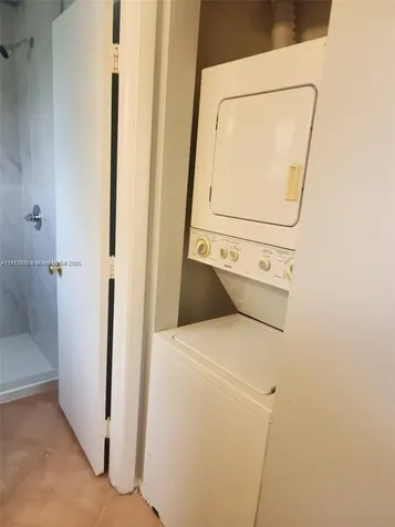 6061 Shakerwood Circle Tamarac FL 33319