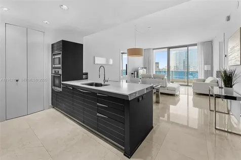 200 Biscayne Boulevard Way Miami FL 33131