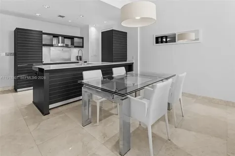 200 Biscayne Boulevard Way Miami FL 33131