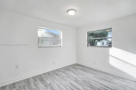 1215 NW 31st Way Lauderhill FL 33311