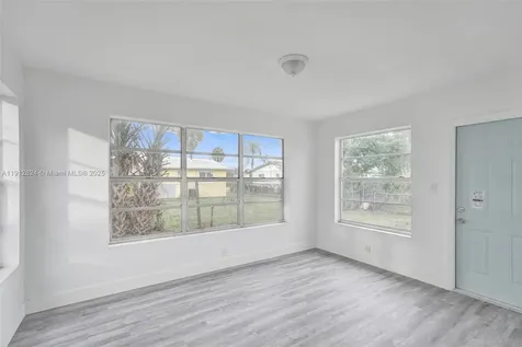 1215 NW 31st Way Lauderhill FL 33311