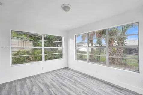 1215 NW 31st Way Lauderhill FL 33311