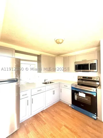 1401 NE 191st Street Miami FL 33179