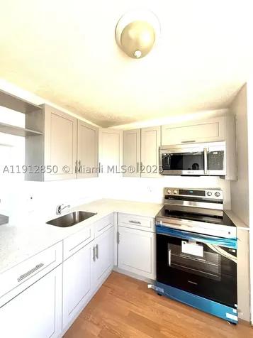 1401 NE 191st Street Miami FL 33179