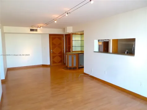 1688 West Avenue Miami Beach FL 33139