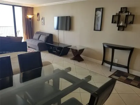 2101 S Ocean Drive Hollywood FL 33019