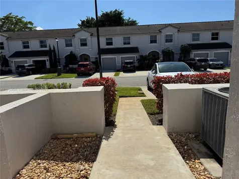 16881 SW 1st Manor Pembroke Pines FL 33027