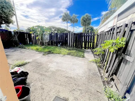 18240 NW 41st Place Miami Gardens FL 33055