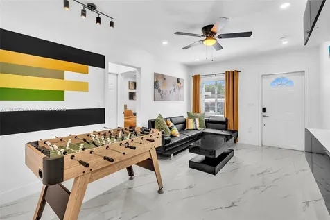 797 NW 35th Street Miami FL 33127