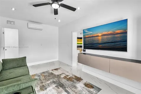 797 NW 35th Street Miami FL 33127