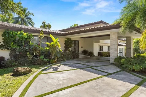 19035 E Saint Andrews Drive Hialeah FL 33015
