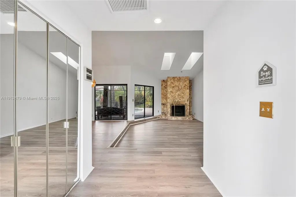 4320 NW 113th Terrace Coral Springs FL 33065