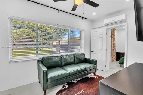 797 NW 35th Street Miami FL 33127