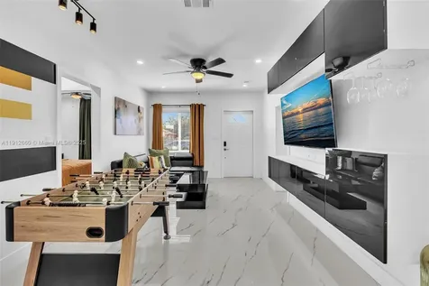 797 NW 35th Street Miami FL 33127