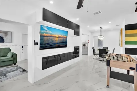 797 NW 35th Street Miami FL 33127