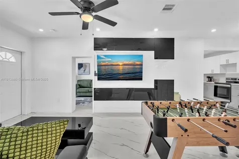 797 NW 35th Street Miami FL 33127