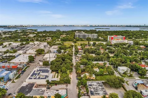 5850 NE 3rd Avenue Miami FL 33137