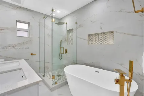 5850 NE 3rd Avenue Miami FL 33137