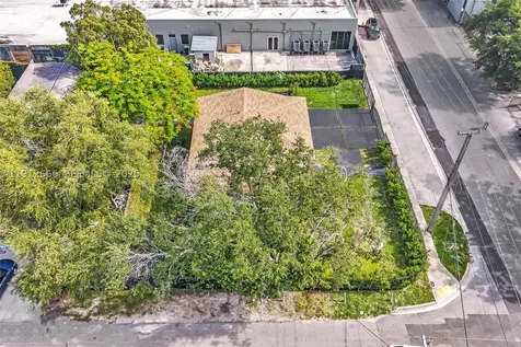 5850 NE 3rd Avenue Miami FL 33137