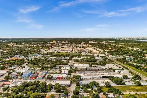 5850 NE 3rd Avenue Miami FL 33137