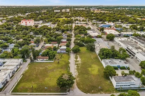 5850 NE 3rd Avenue Miami FL 33137