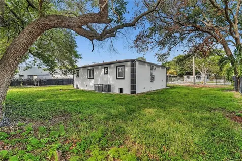 5850 NE 3rd Avenue Miami FL 33137