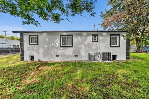 5850 NE 3rd Avenue Miami FL 33137
