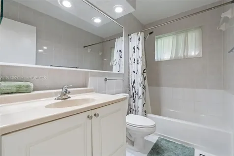 15420 SW 86th Avenue Palmetto Bay FL 33157
