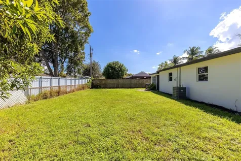 9148 Bamboo Drive Palm Beach Gardens FL 33410