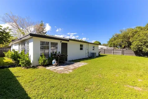 9148 Bamboo Drive Palm Beach Gardens FL 33410