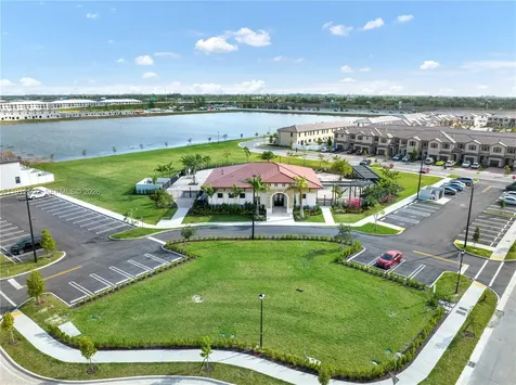 10630 W 33rd Way Hialeah FL 33018