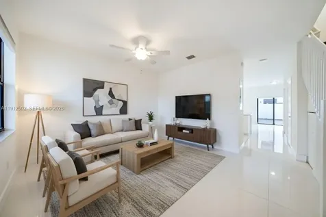 10630 W 33rd Way Hialeah FL 33018