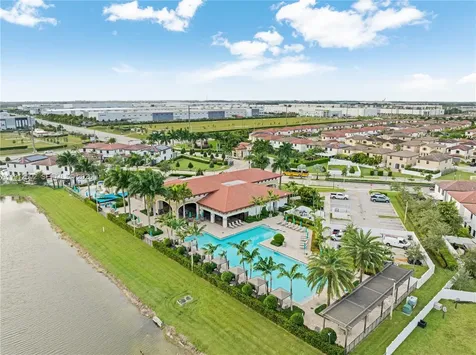 10630 W 33rd Way Hialeah FL 33018
