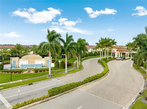10630 W 33rd Way Hialeah FL 33018