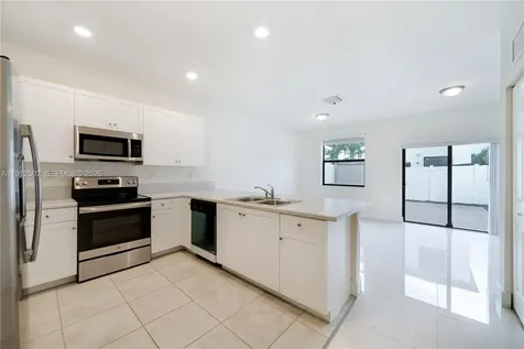 10630 W 33rd Way Hialeah FL 33018