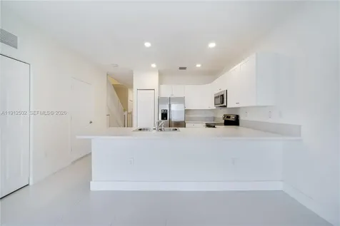10630 W 33rd Way Hialeah FL 33018