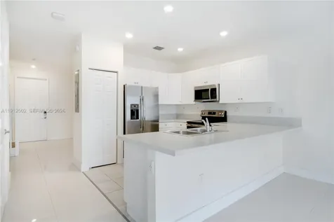 10630 W 33rd Way Hialeah FL 33018