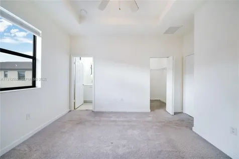 10630 W 33rd Way Hialeah FL 33018