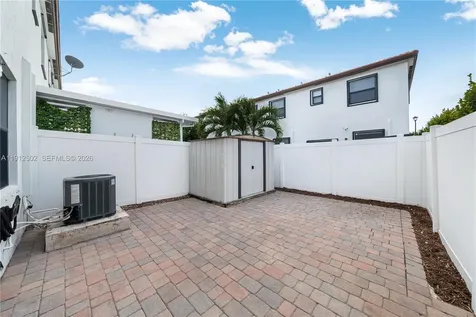 10630 W 33rd Way Hialeah FL 33018