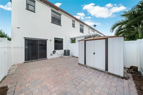 10630 W 33rd Way Hialeah FL 33018