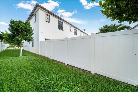 10630 W 33rd Way Hialeah FL 33018