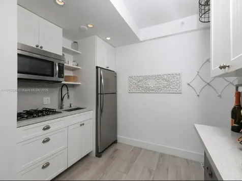335 Ocean Drive Miami Beach FL 33139