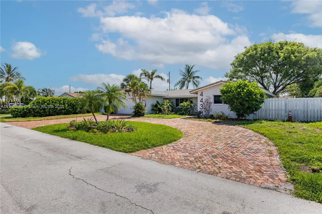 4430 NE 28th Terrace Lighthouse Point FL 33064