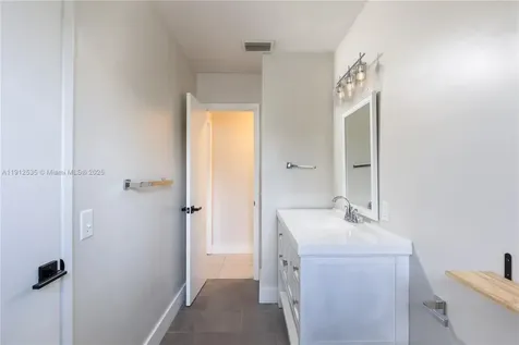 4430 NE 28th Terrace Lighthouse Point FL 33064