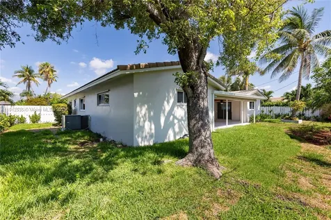 4430 NE 28th Terrace Lighthouse Point FL 33064
