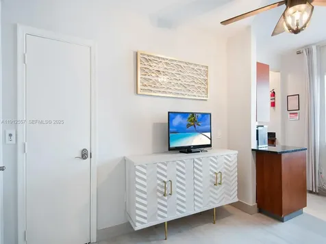335 Ocean Drive Miami Beach FL 33139