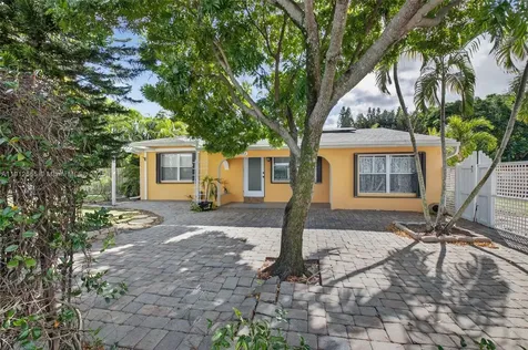 5172 Pine Tree Drive Delray Beach FL 33484