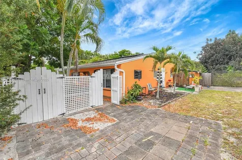 5172 Pine Tree Drive Delray Beach FL 33484