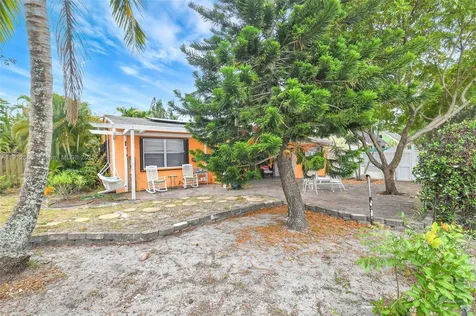 5172 Pine Tree Drive Delray Beach FL 33484